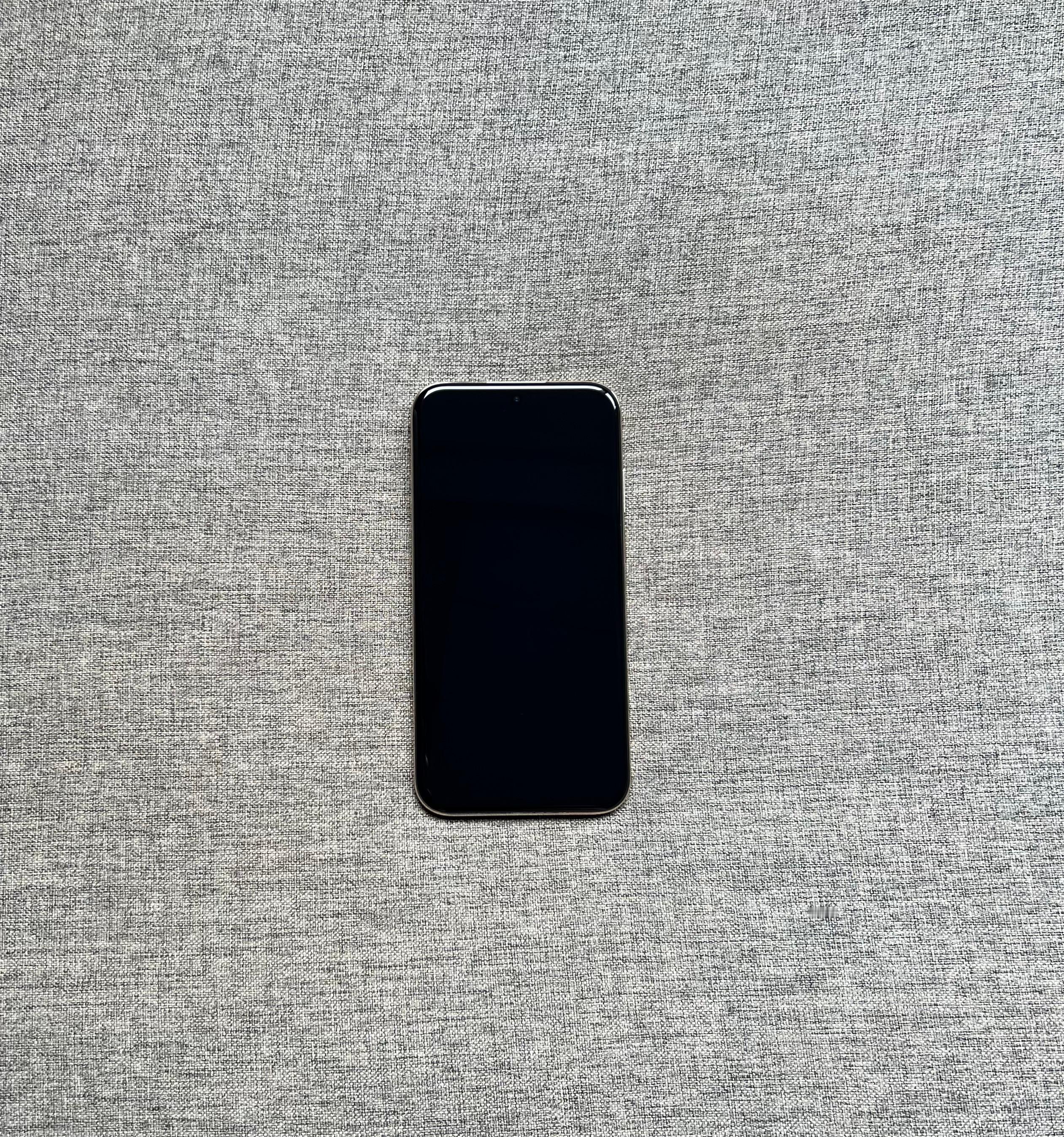 华为Mate 70 Air 16+512G 羽衣白，屏幕完美，中框细小划痕，盒子