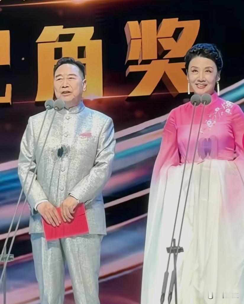 时常能看到戏迷朋友在网上争论——地方剧种的排名，有人认为豫剧是全国第一大剧种，也