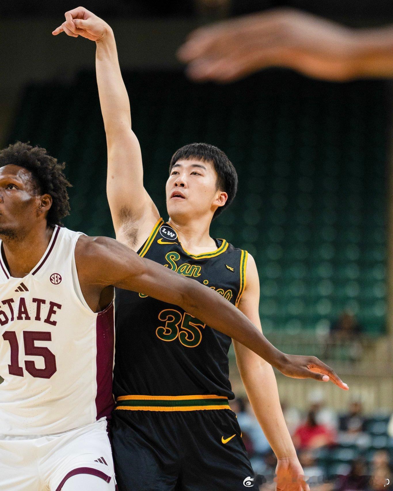 北京时间明天上午9点旧金山大学将在客场迎战A10联盟劲敌圣路易斯大学，上个赛季旧