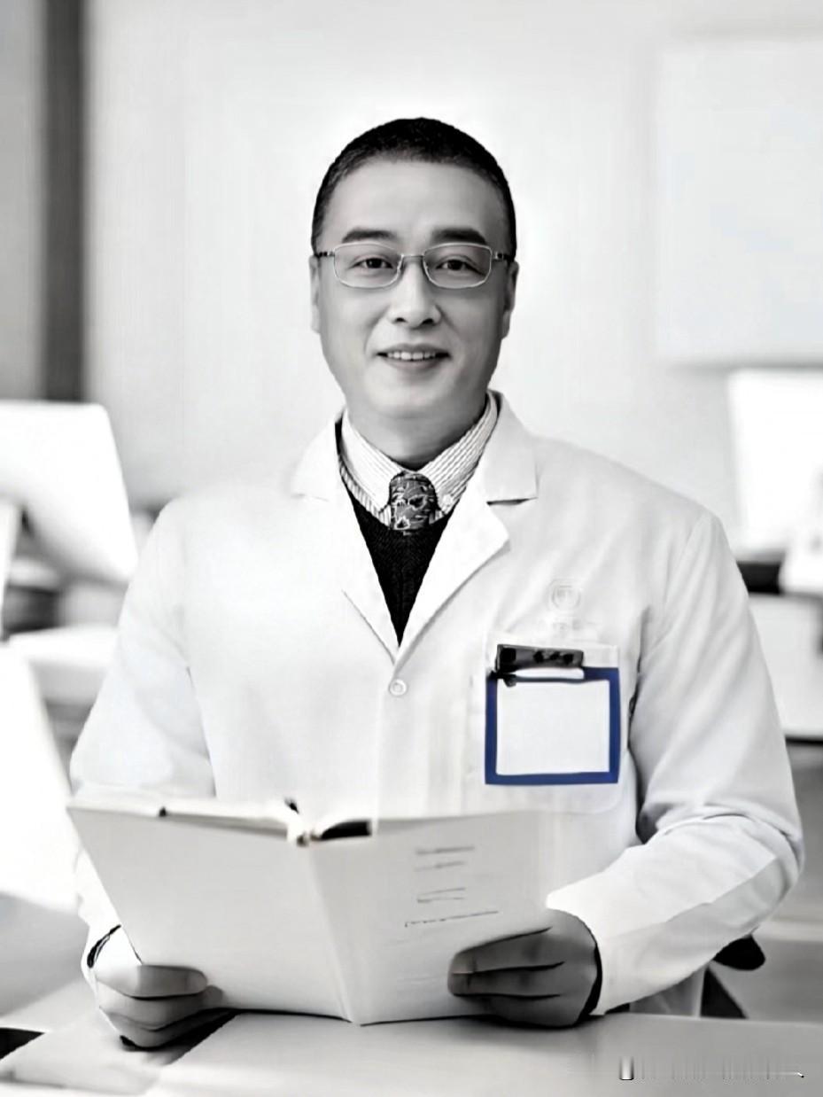 武汉协和医院风湿免疫科医生余立凯，57岁，突然不在了，他的很多病人都非常震惊。 
