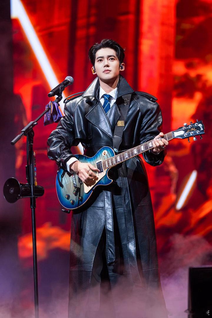 于适成都演唱会 于适的原创真的杀疯了！演唱会大部分都是词曲包办，且质量好的完全没