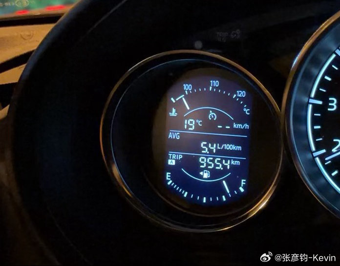 好久没开Miata了，下午山里溜达一圈，油耗：5.4L/100km。凯文聊车