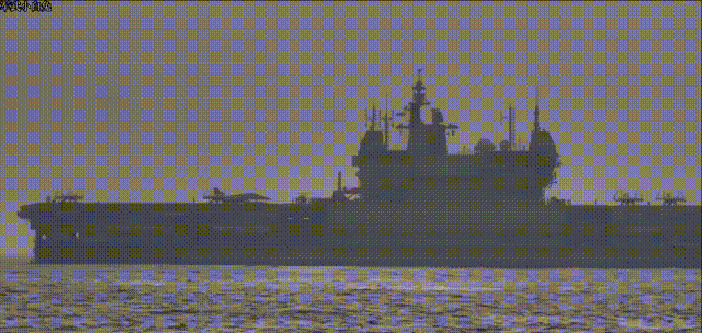 起飞点在后甲板，“维克兰特”号航母上的米格-29K滑跃起飞，好像也没挂载什么东西