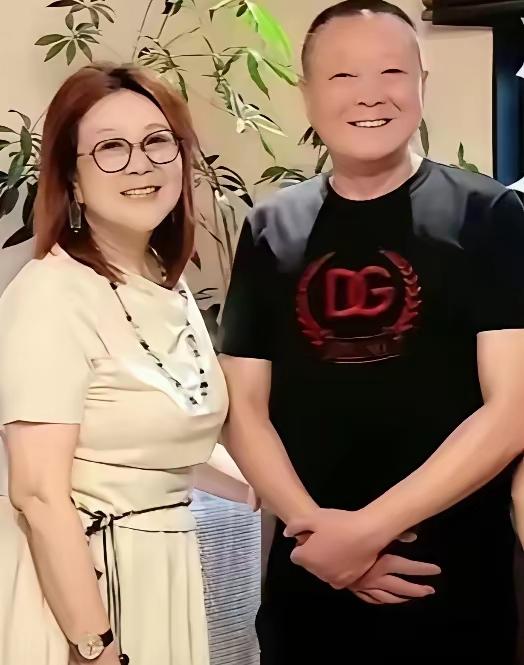 陈婷的父母真是太有福气了，生出这么一个优秀的好女儿，还迎来了一位有才气又富有的好