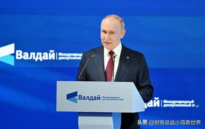 俄罗斯现在最渴望的就是跟美国恢复关系！当地时间10月2日，俄罗斯总统普京在俄智库