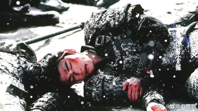 张凌赫谢征口碑 身边追这部剧的朋友都在夸张凌赫的谢征，演技自然贴脸，角色塑造得很