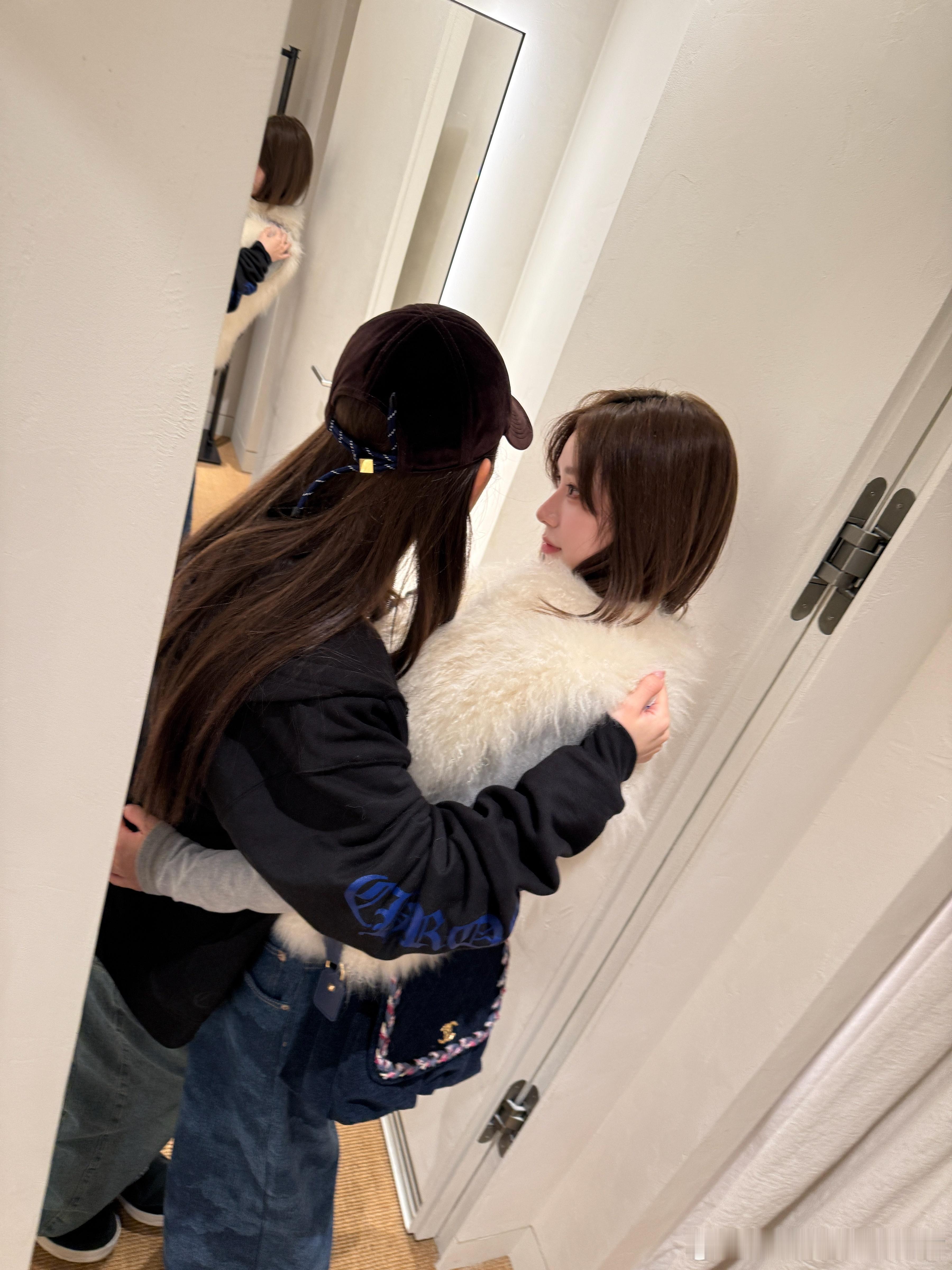 没停过最近 这一期拍摄基本是阴天 太吃力了幸好有好朋友一起 还可以吃吃喝喝 胖了