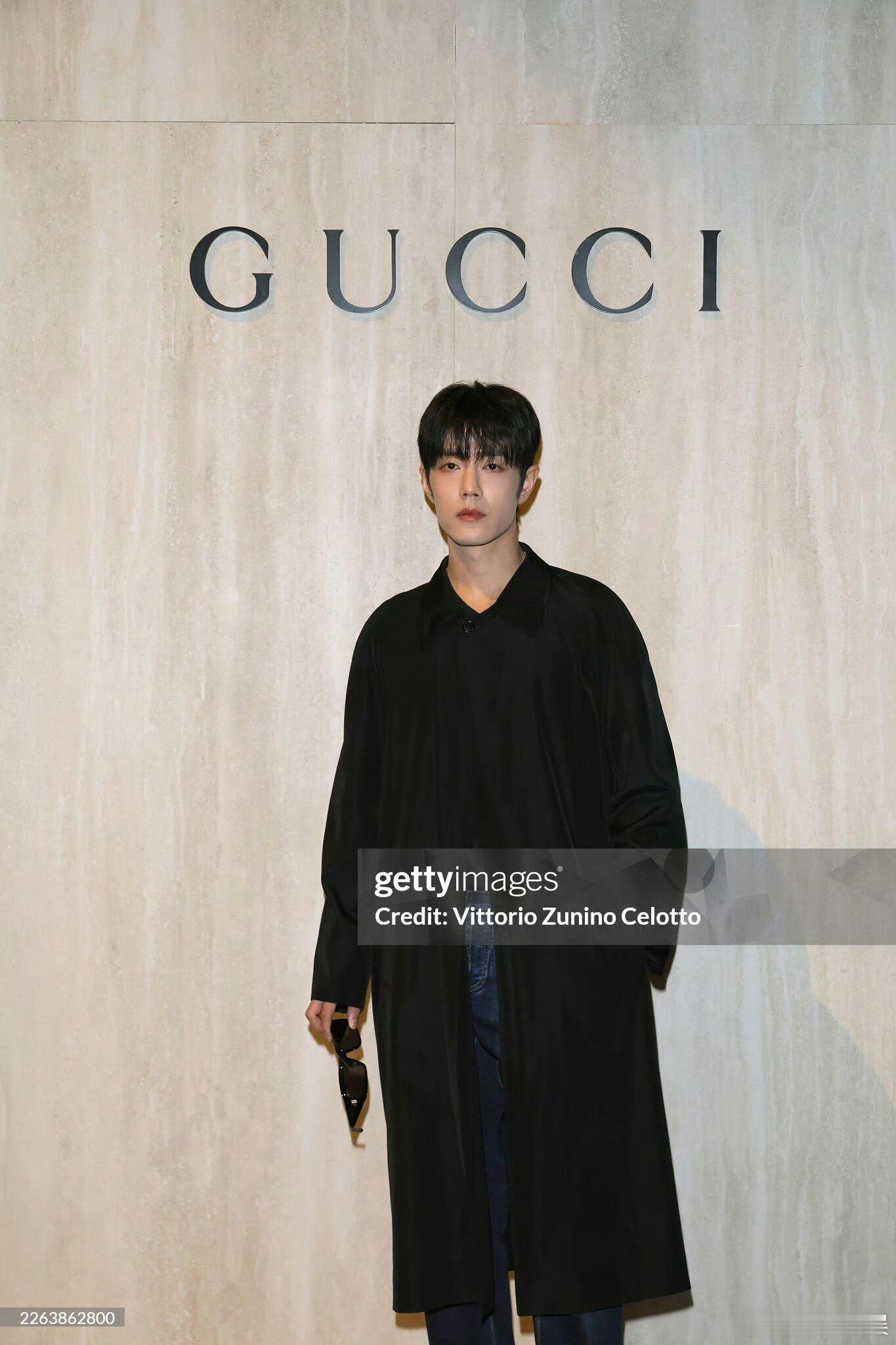 肖战秀场g社图肖战g社生图好权威肖战g社生图好权威，哇塞，