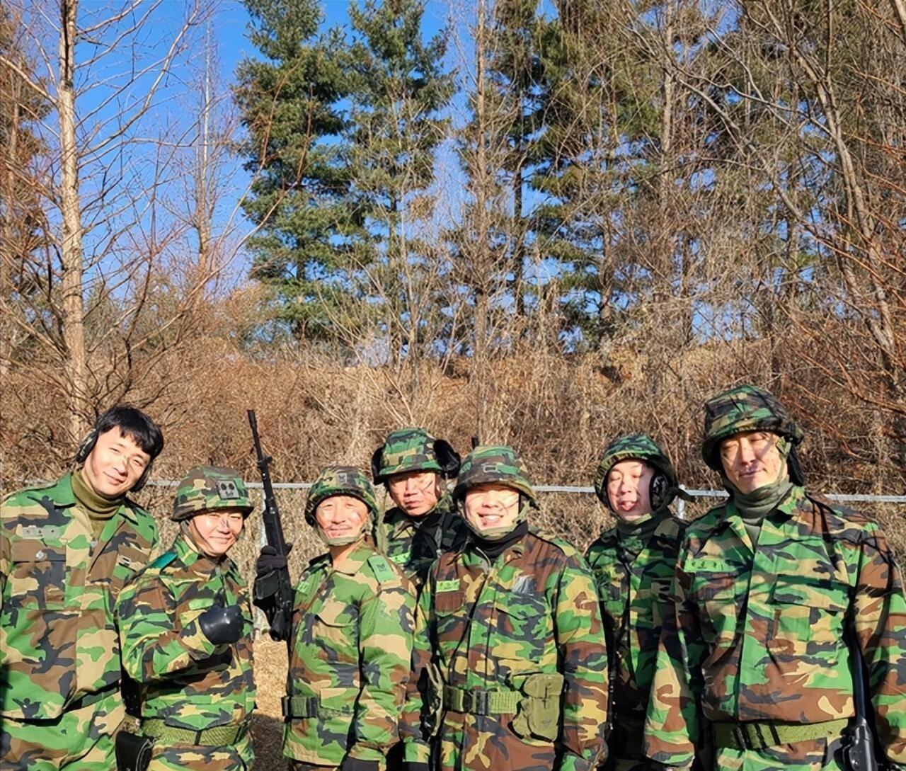 刚刚过去的这三天，不知道怎么回事，跟约好了似的，文化圈、演艺圈，接连送走了三位名