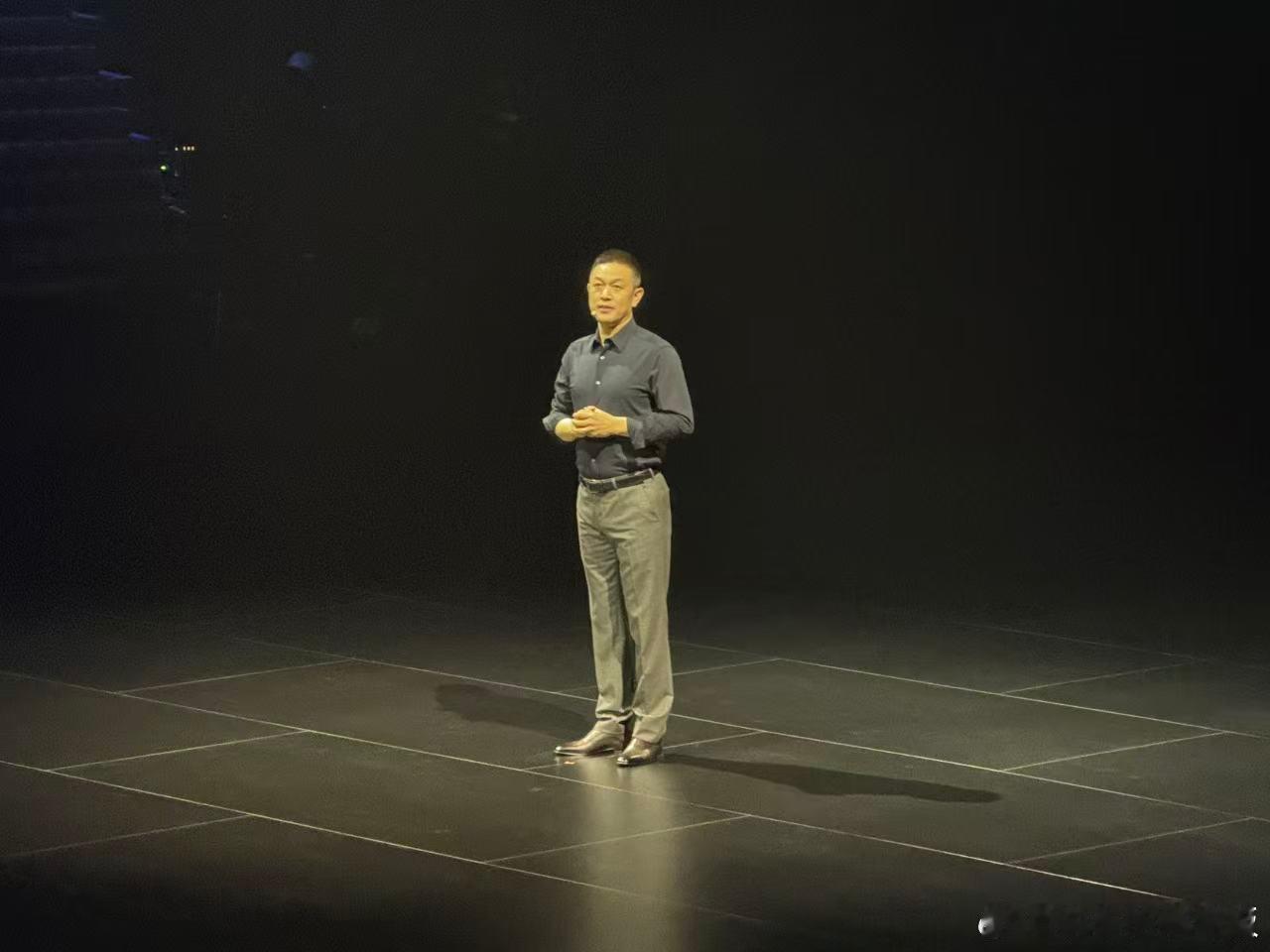 4月9日，蔚来ES9发布会震撼登场！作为蔚来11年技术集大成之作，这款行政旗舰S