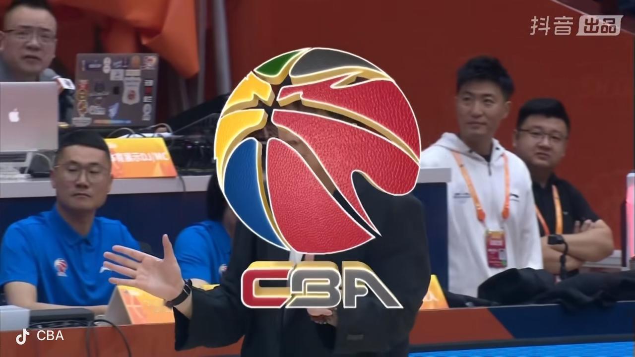 两个前广东男篮的球员，今天面对老东家会有什么样的精彩表现呢？

        