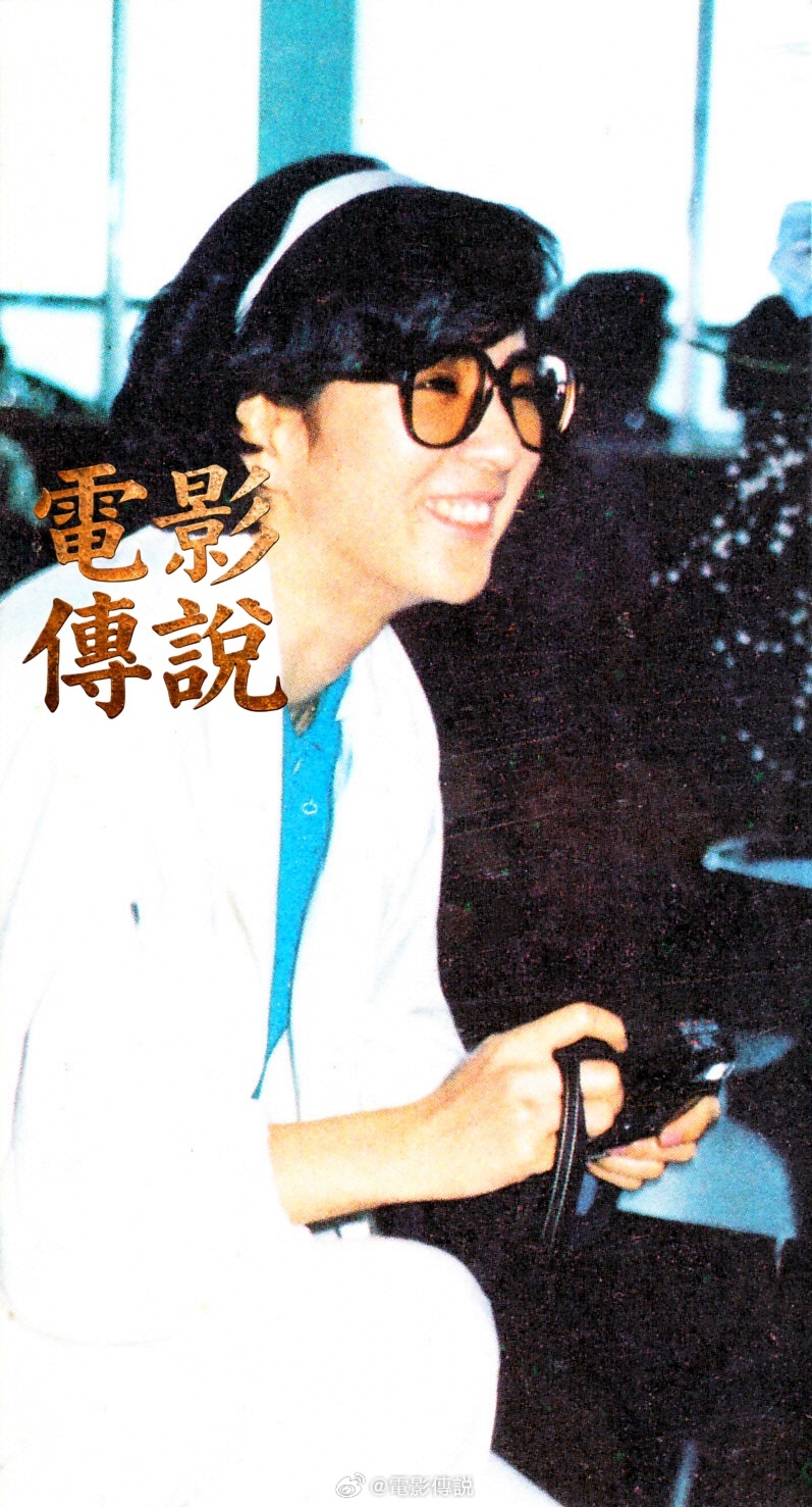 電影傳說扫描 1986年，以 吉永小百合高仓健 为首的霓虹电影代表团参观上海电影