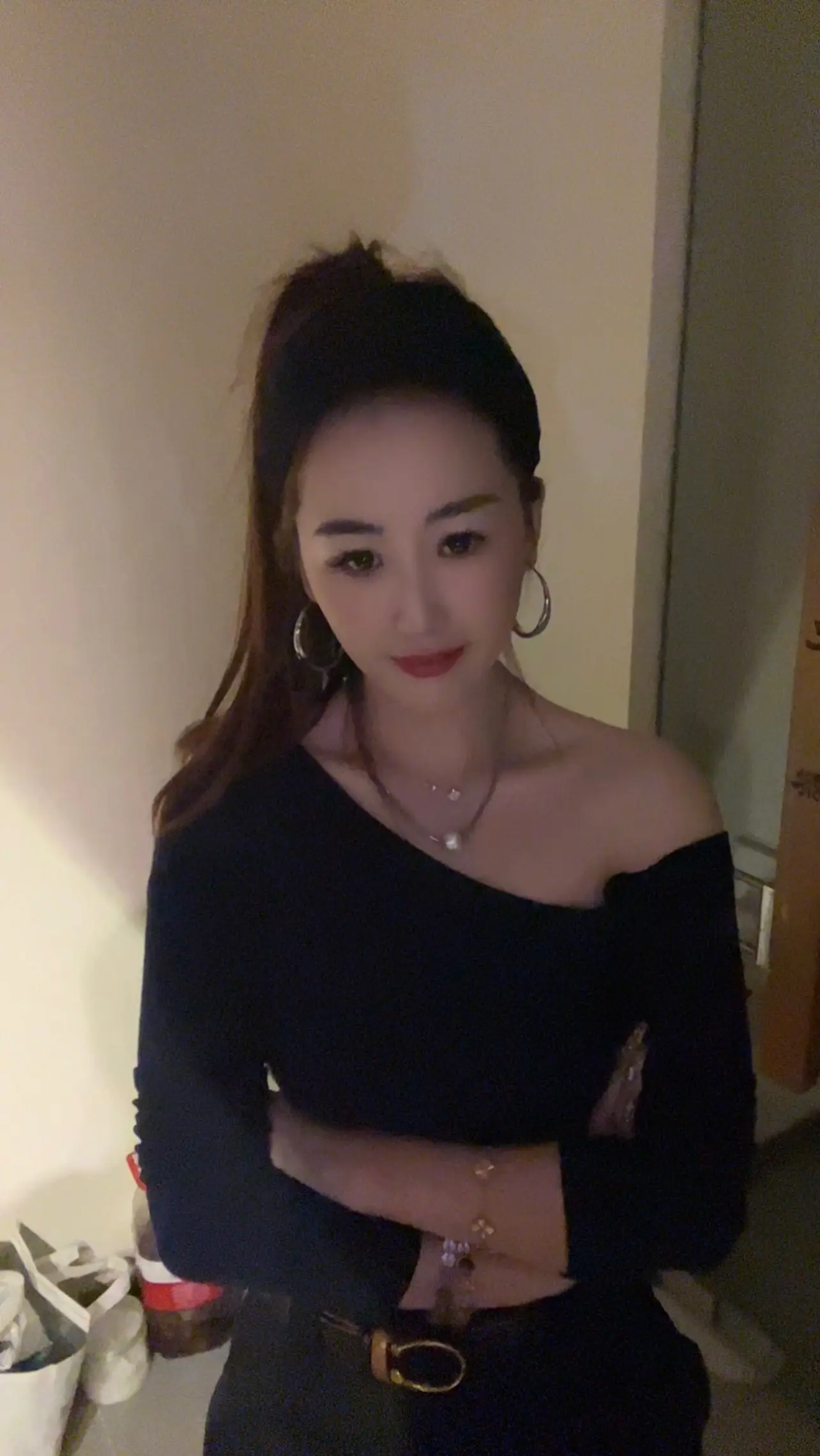 人一旦有了依赖感 就像幼儿园放学等人来接的小朋友