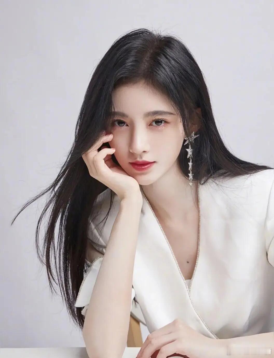 鞠婧祎丝芭 硬刚理性维权，法律才是解决问题的正道，别让舆论左右真相，力挺鞠婧祎依