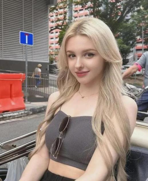 说的直接一点，现在的乌克兰并没有咱们想象的那么可怜，就算乌克兰的街上全是寡妇，只