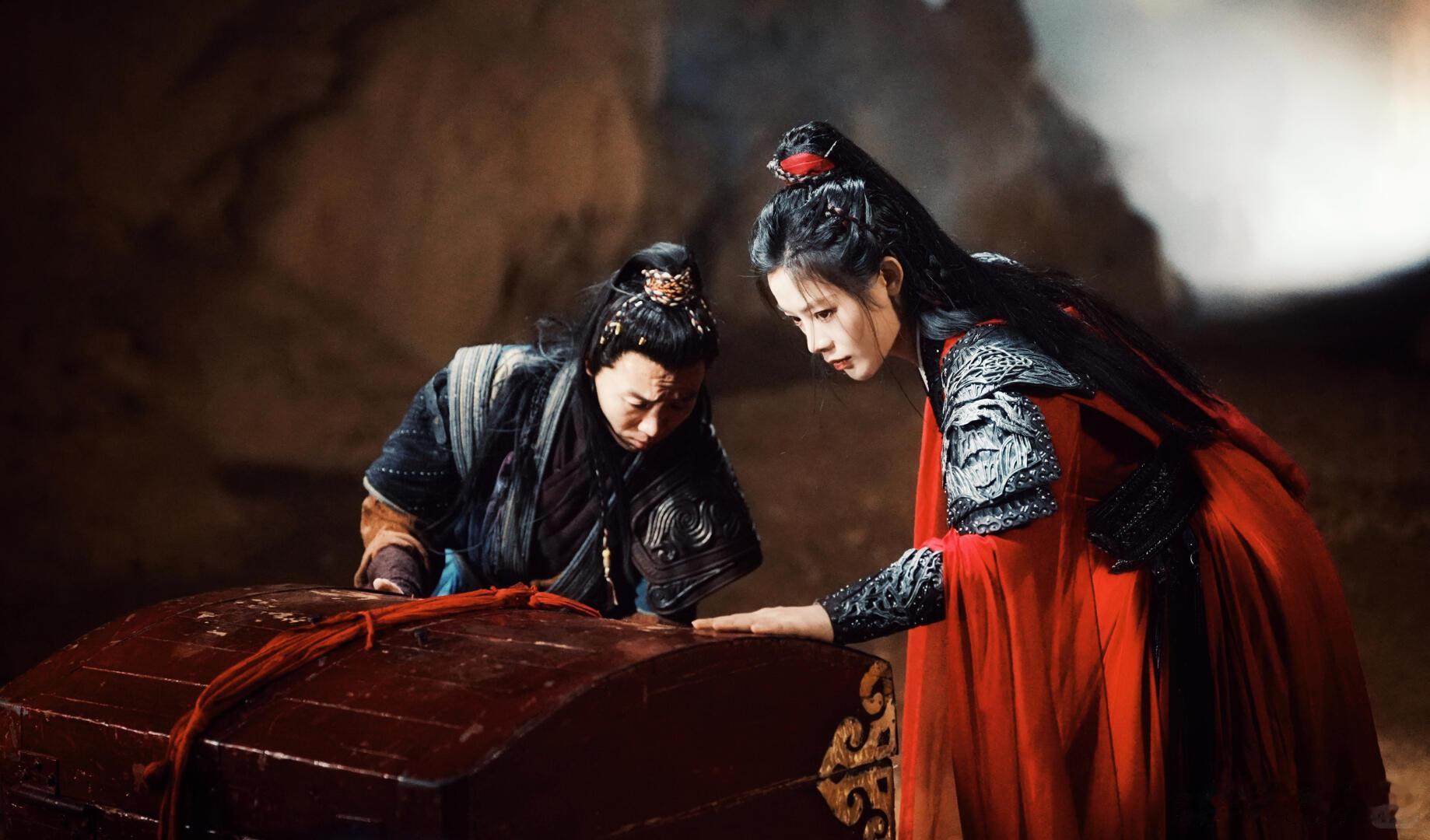 央视春节戏曲晚哙陈丽君少侠形象太飒了 谁懂啊！春戏晚红衣少侠一出场直接封神，越剧