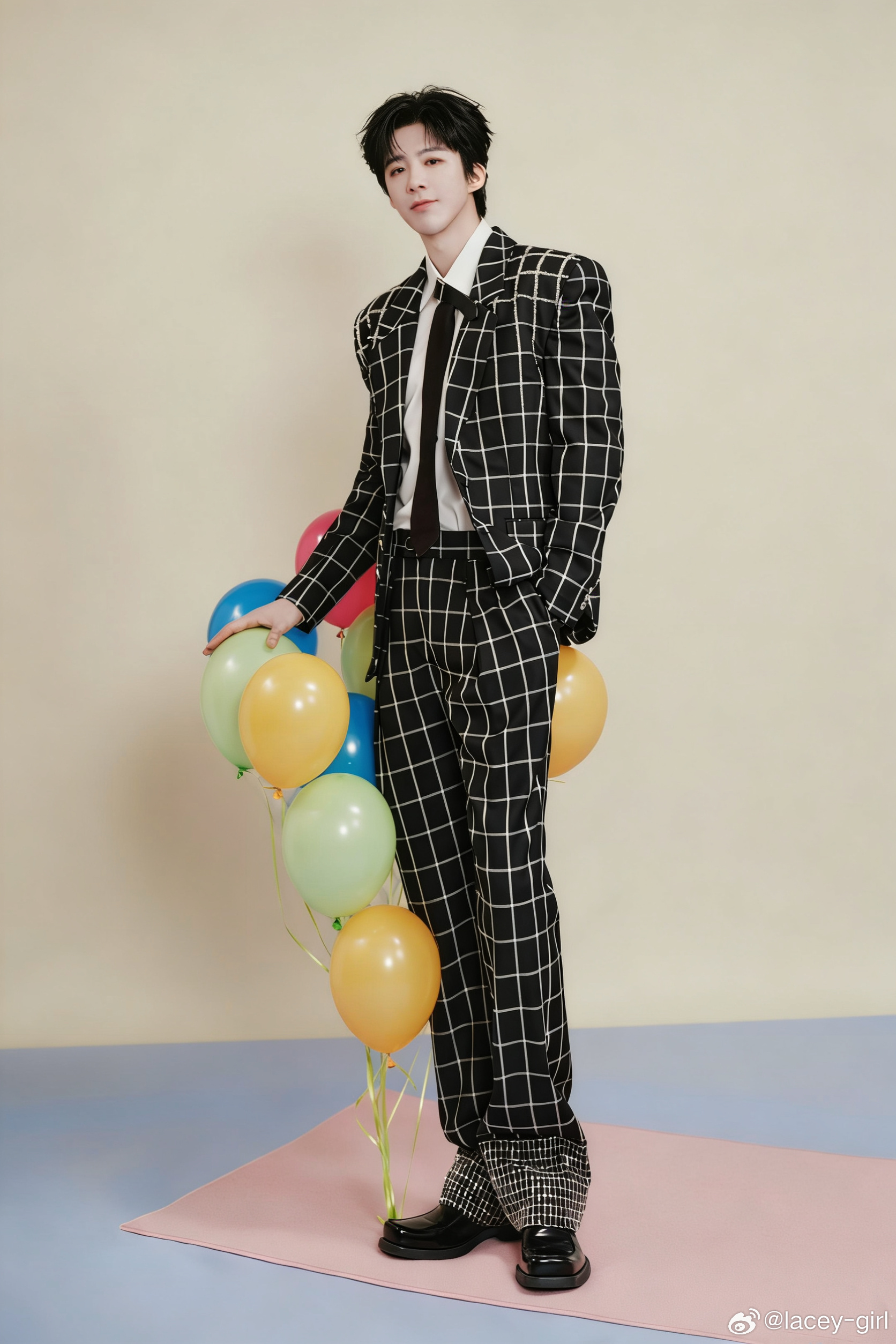 刘宇宁的2025巡演 🐾刘宇宁玫瑰丛生 🐾摩登兄弟 暖阳微洒伴宁行，不急不躁