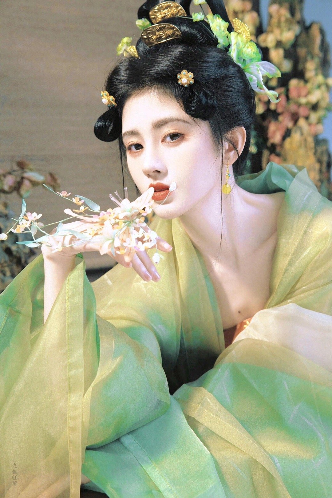 南国有佳人，容华若桃李！鞠婧祎，掌管古装颜值的神！ ​​​