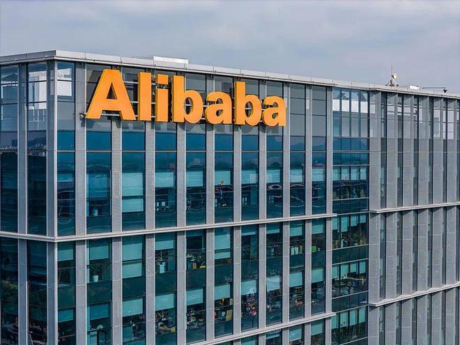 不愧是阿里，这个财报成绩单很亮眼！更重要的是背后释放的信号不简单。

阿里发布了