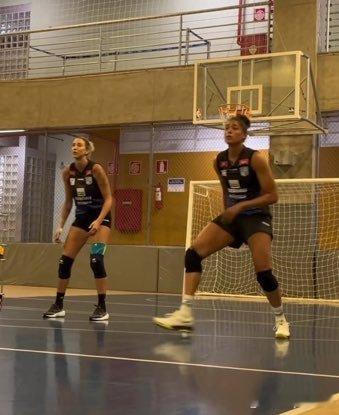 📸🇳🇱小品天后【普拉克】在🇧🇷米纳斯训练照#女排[超话]# ​​​