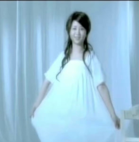 杨紫小时候太可爱了吧，小时候和现在变化好大 