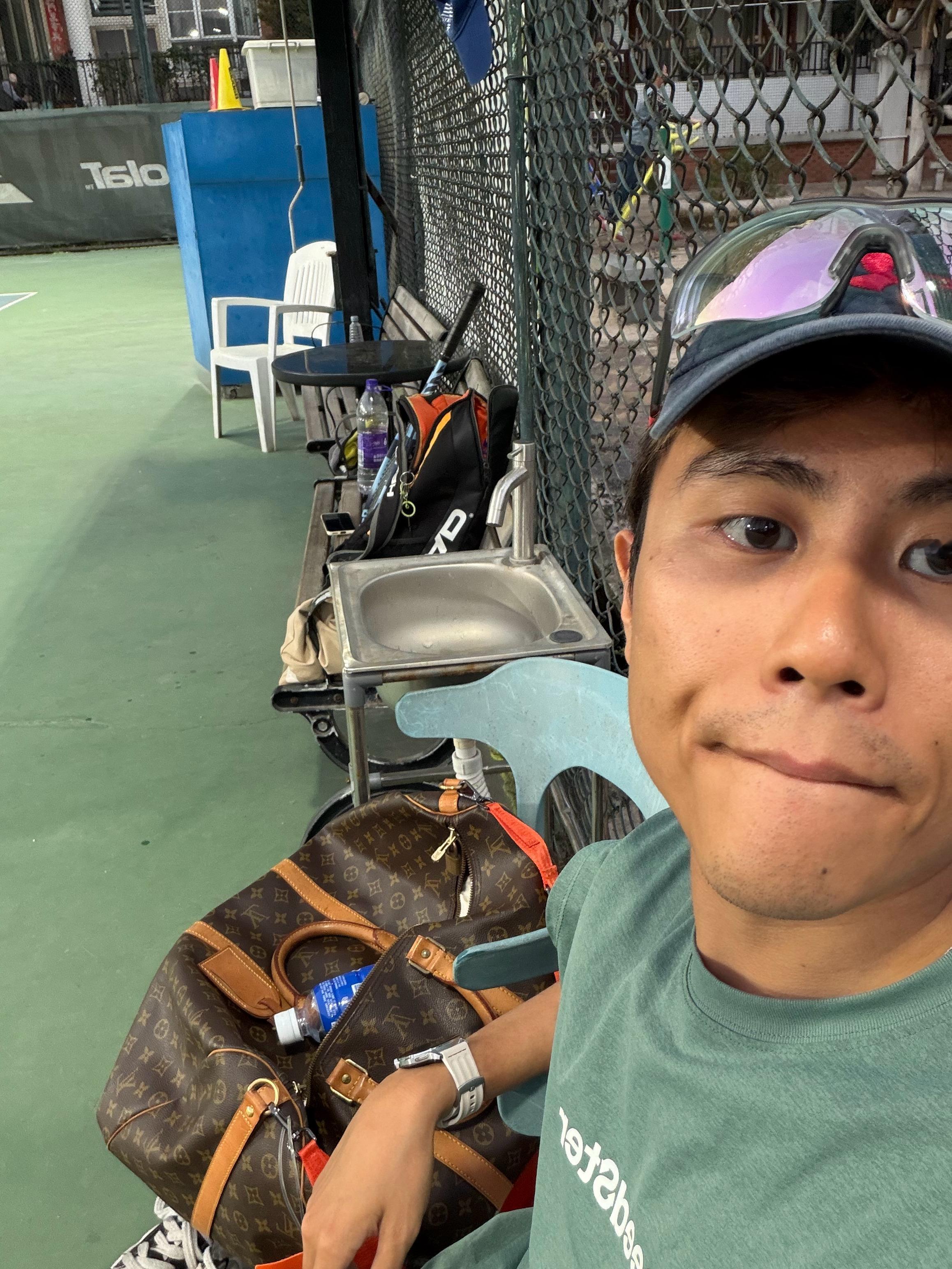 网瘾太大  不务正业想天天打球 广州