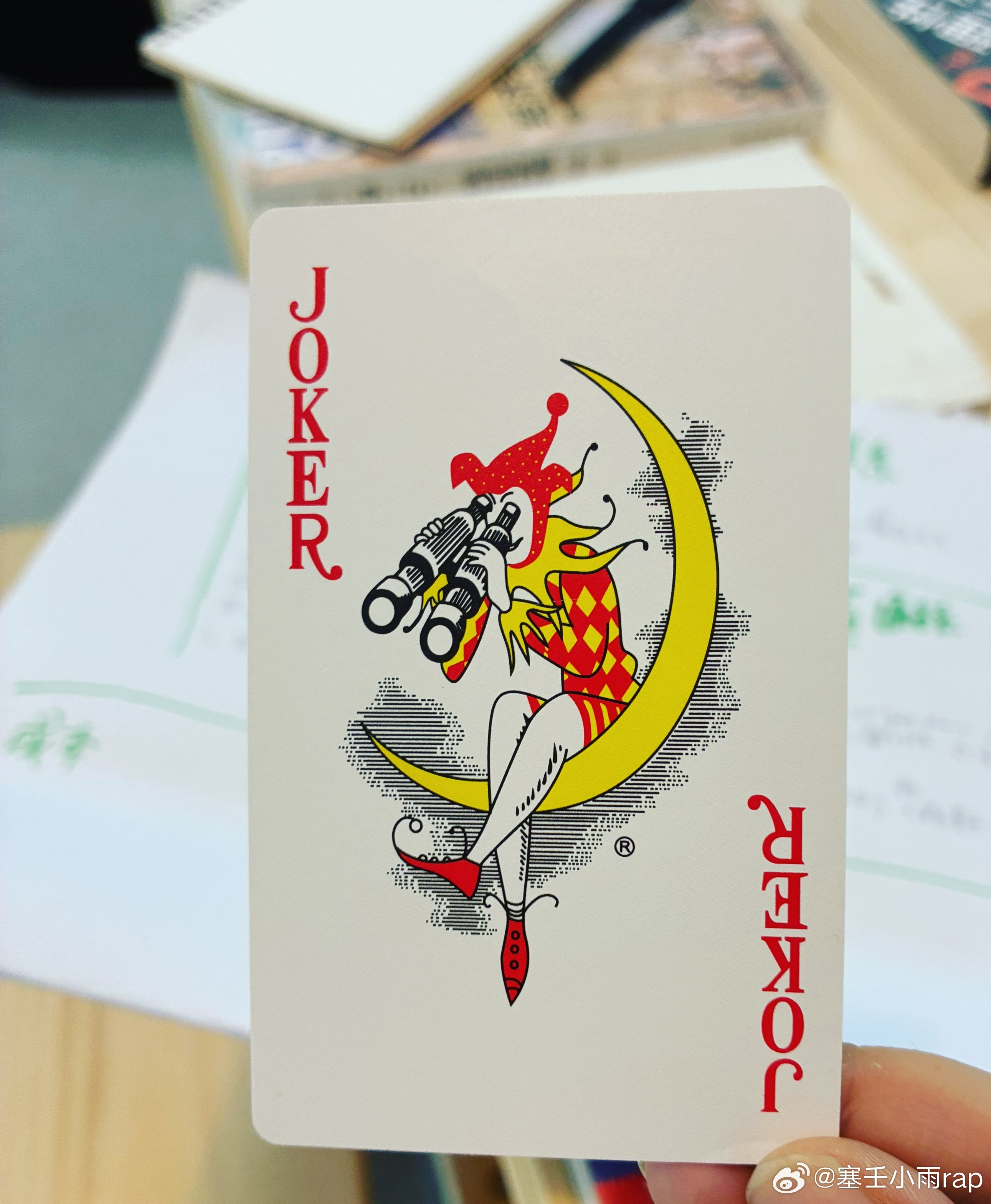 小组讨论还要抽扑克决定，我说抽牌我运气可好了一定是最大的。 就想着一定是joke
