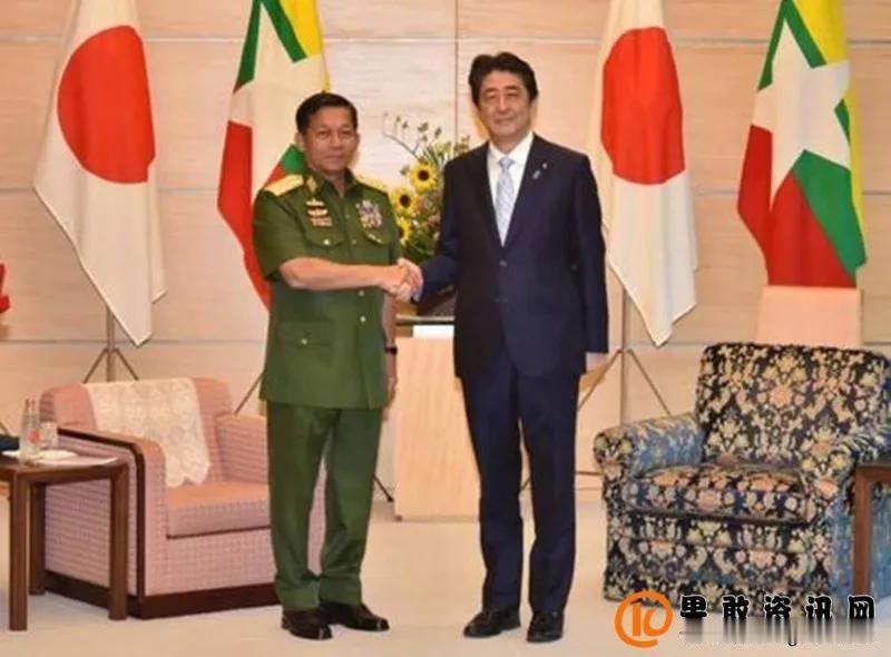 敏昂莱和安倍晋三合影，他身高1.65米。这样看来，安倍晋三身高大概1.7米左右了