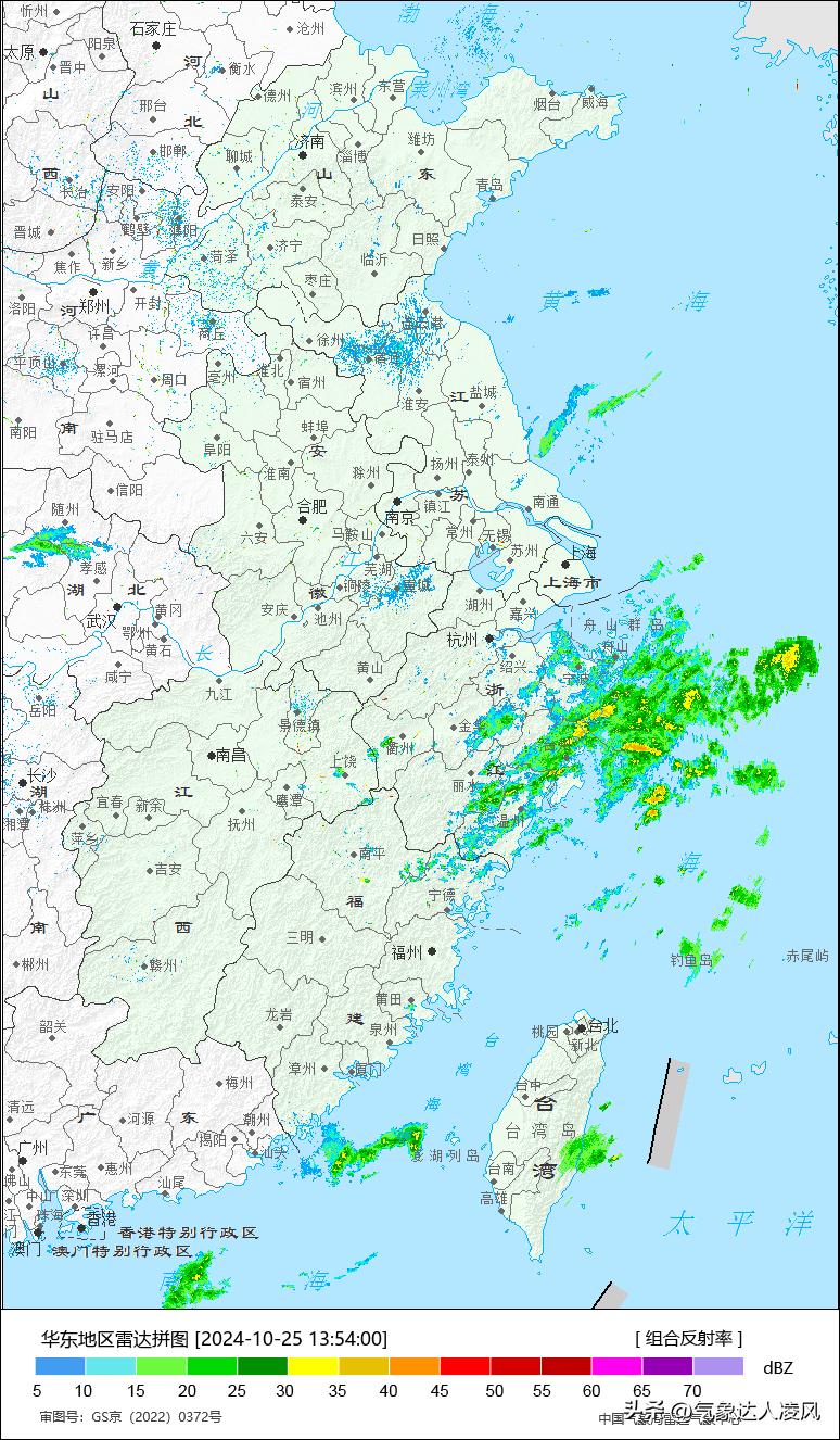 台风潭美的倒槽云系已经在浙江东部沿海上岸，不过这一波水汽主力还没到，降雨强度不大