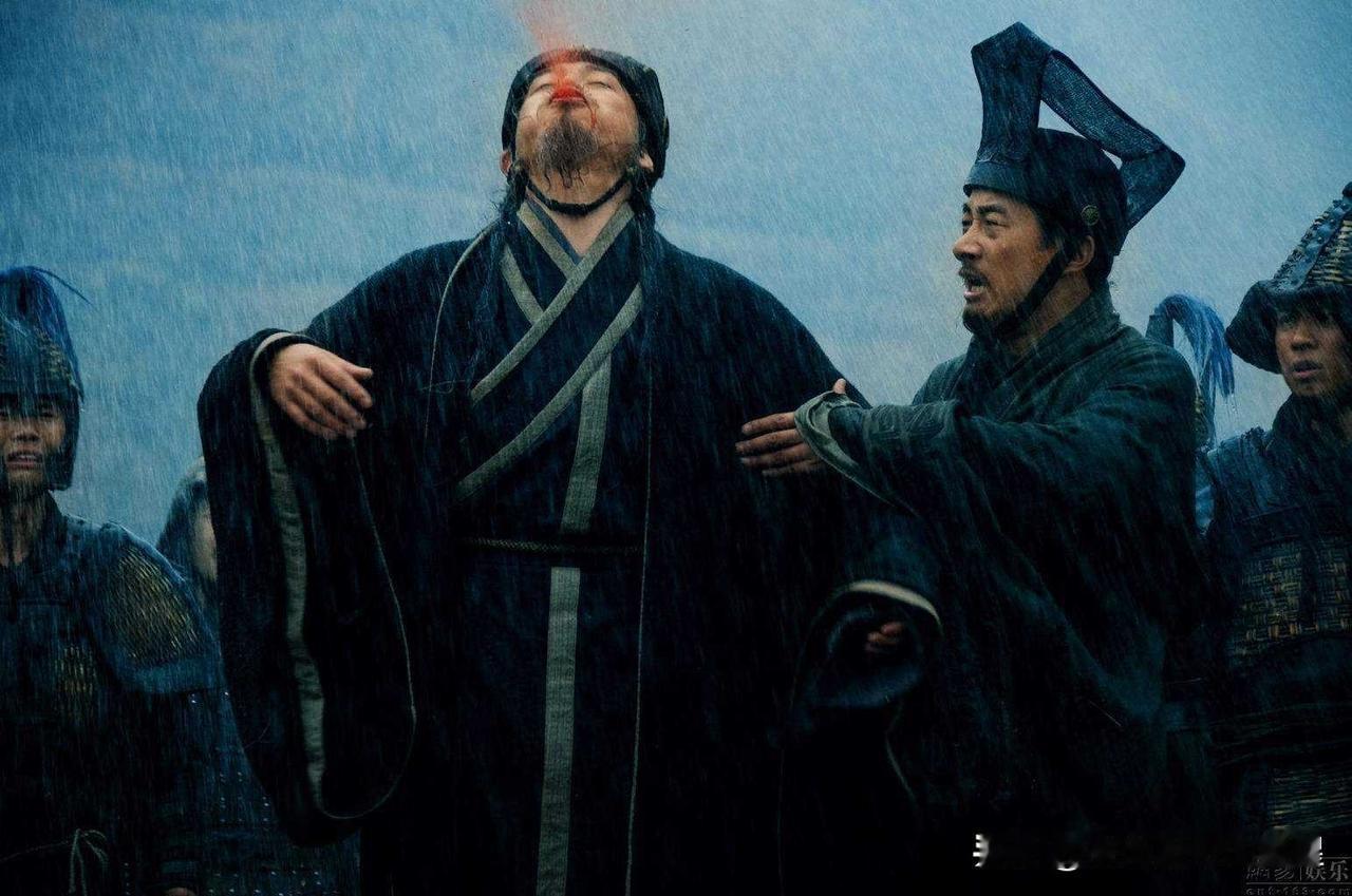 上午10:35， A股早盘探底回升，沪指开启推土机模式，指数11连阳大概率是稳了