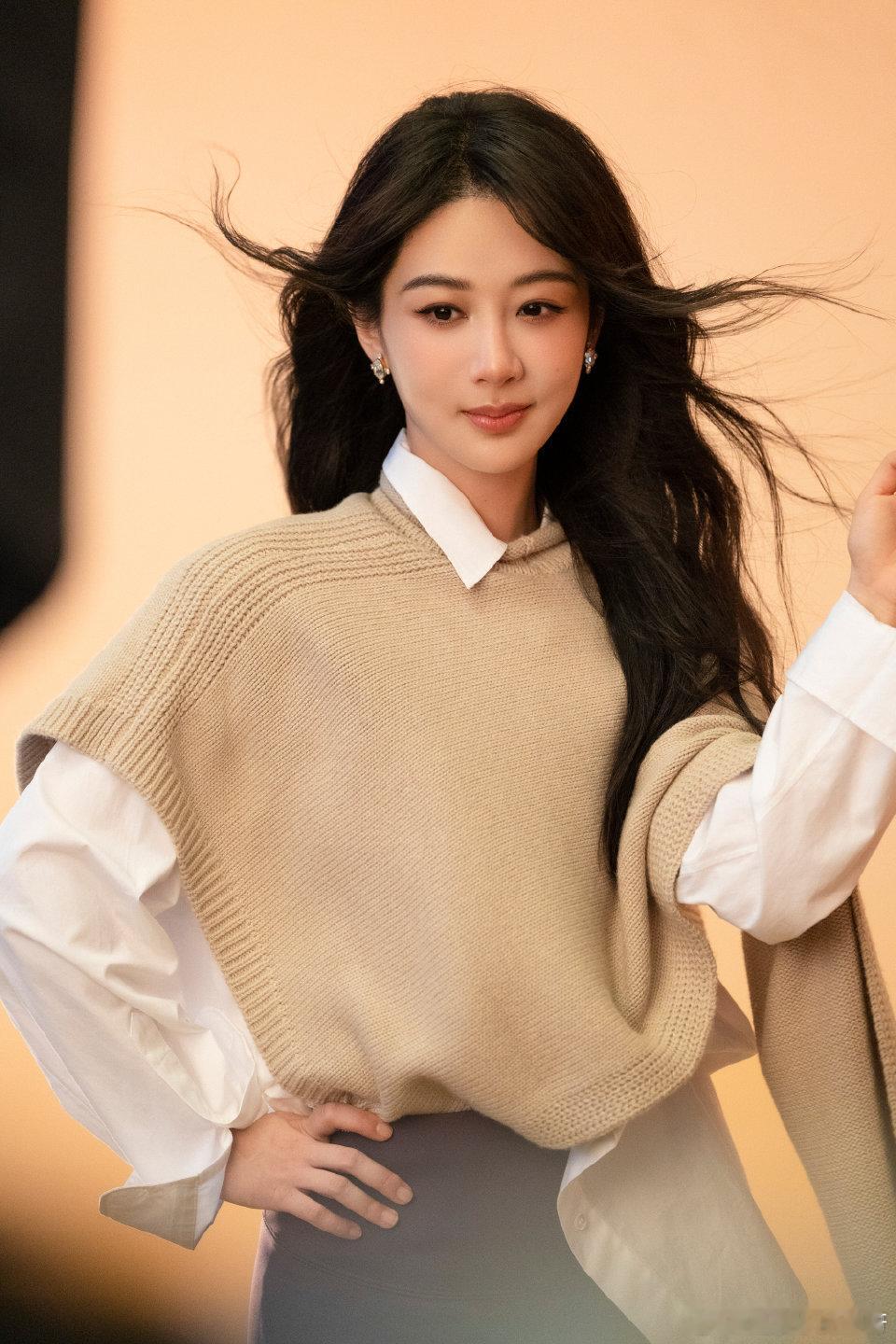 杨紫yz 杨紫董竹君  yz 杨紫玉兰花开君再来月亮跟星星总有一天会撞昏头 我对