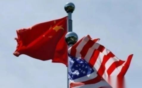 一旦中国清空7307亿美元美债，，我们自己的出口企业就会面临无单可接的死局。网上