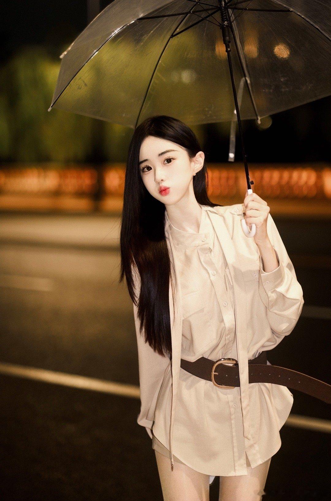 重逢的街头 心跳比我先认出你  ​​​