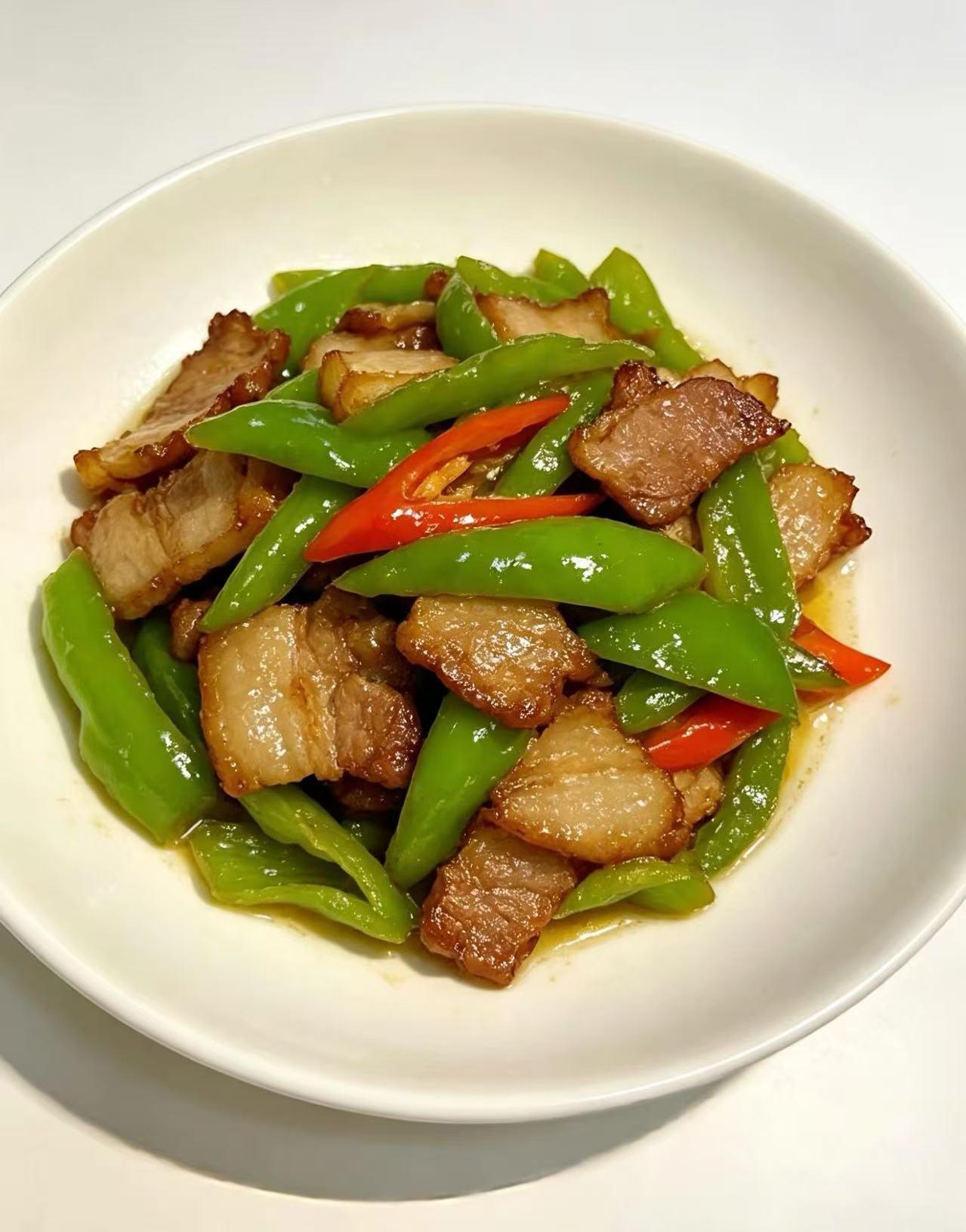 家常小炒肉，色香味俱全，下饭神器！😋🍚