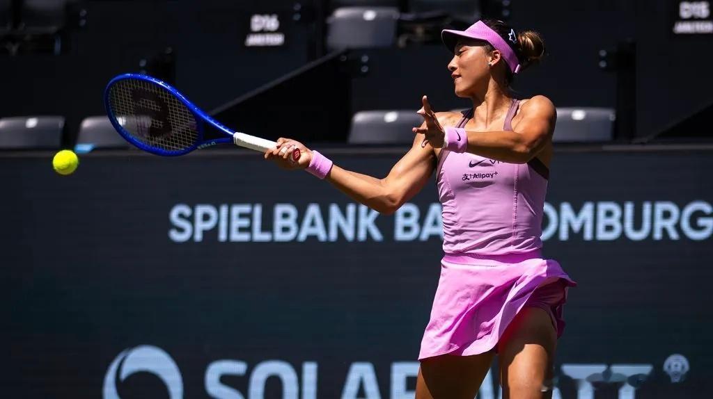 WTA500赛巴特洪堡站🎾第2轮:丹麦🇩🇰选手陶森5比7、6比4、6比2逆