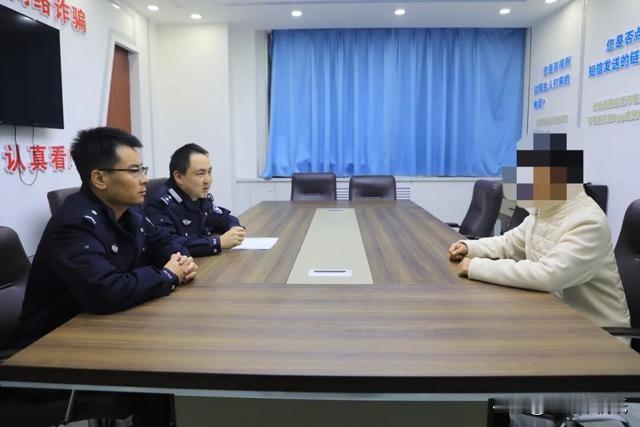 差一点！西宁一女子的330万就从银行柜台被“领”走了。

尝到前期“投资”小额获