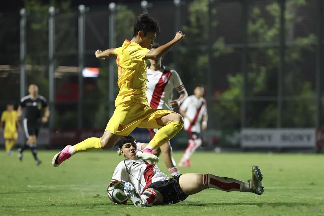 点球力克河床，中国U17挺进明日之星冠军杯决赛北京时间8月7日晚间，上海明日之星