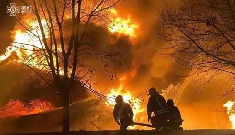 2026年刚开年，俄乌战场就爆出一连串重磅消息，俄军在扎波罗热方向轻松拿下15座