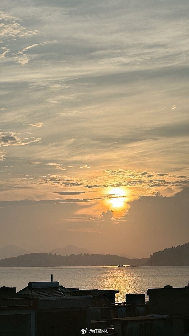 赣州早安 人生的幸福，很多时候就源于放下。如果觉得累了，不妨试着把大脑放空，把执