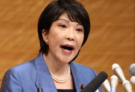 这一刀捅得够狠！就在特朗普访华前夕，高市早苗悍然出手，日本一口气狂抛87亿美债。