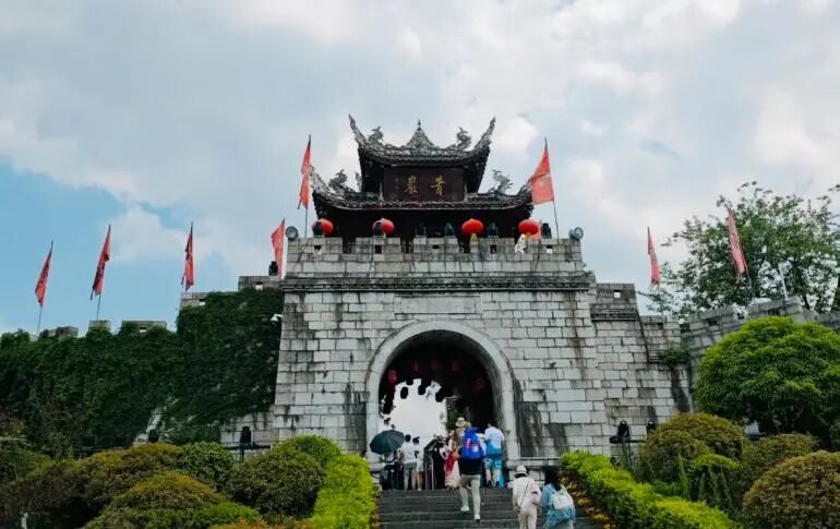 停车不愁！花溪多地点免费开放