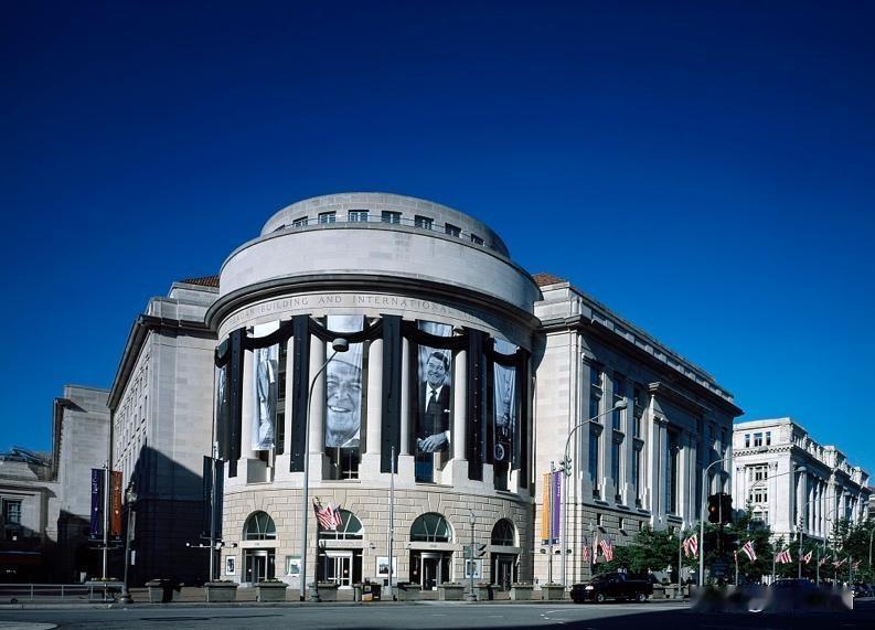 实在是有点意思，FBI这波搬家堪称“新瓶装旧酒”的典型！拖了20多年、跨了三届政