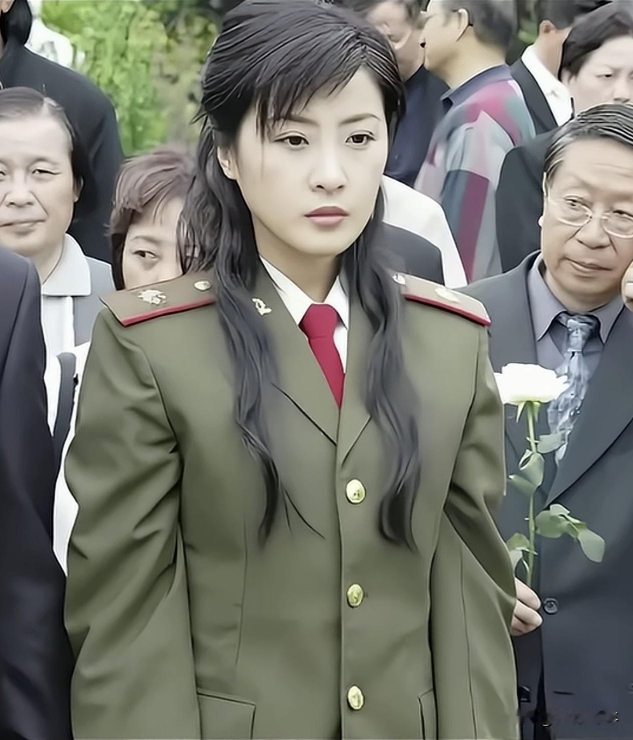 玉芬啊玉芬，你让彪哥好伤心！
    “玉芬”王雅捷，被赵本山捧红，拒绝上春晚，