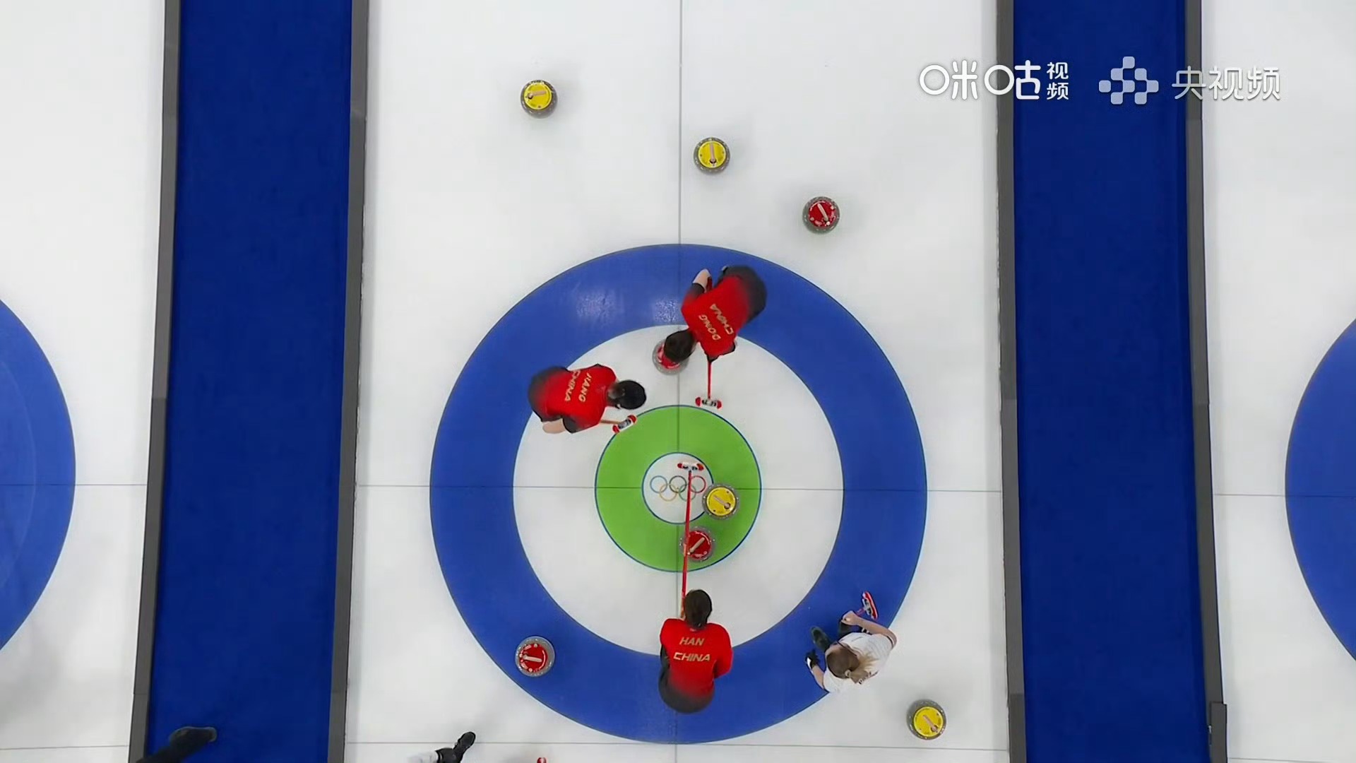 中国冰壶女队5比7瑞士好可惜，这样目前女队2胜1负，明天下午4点VS意大利加油加