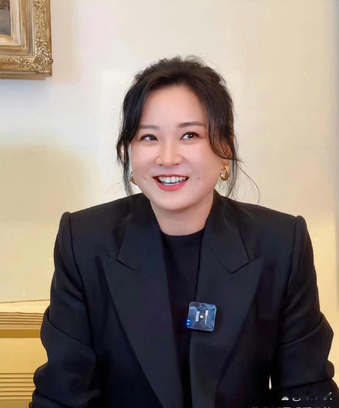 贾玲最近﻿﻿露面‍﻿，状态真的一下‎子﻿拉满了‏‌‍！整个人完全回到了之‌﻿前那