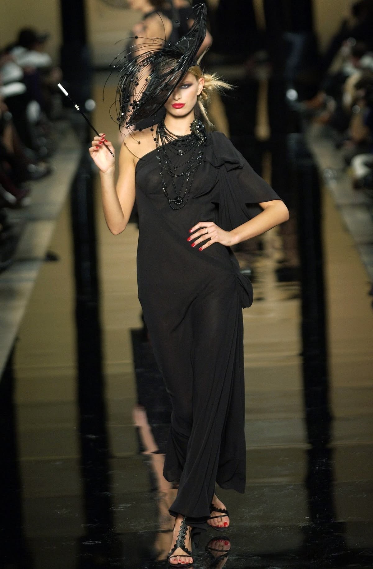 Emanuel Ungaro 极繁美学 💐 