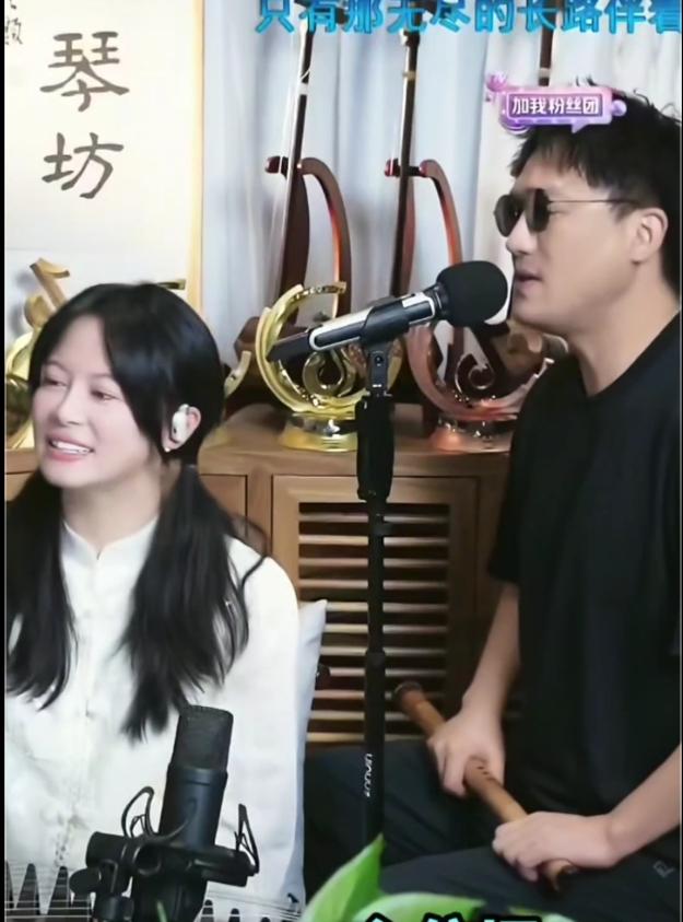 二饼胡拉的连麦困局，说白了不是“跟谁连、不跟谁连”的问题，而是民乐主播夹在平台规