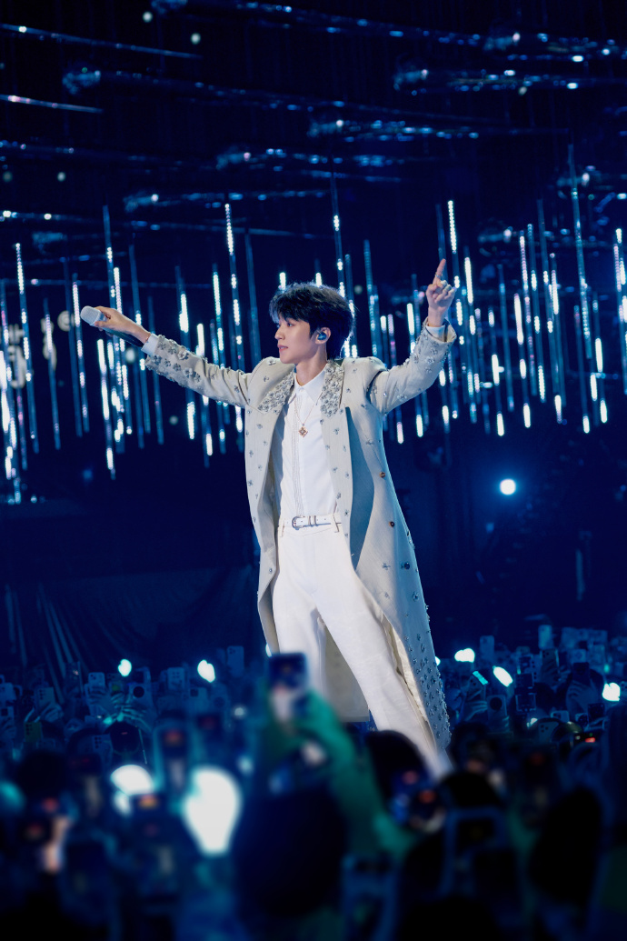 王俊凯我自巅峰王俊凯官宣了超级巅峰之夜  王俊凯我自巅峰，王俊凯官宣了超级巅峰之