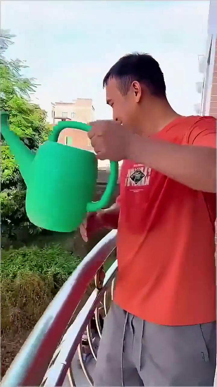 死别人。