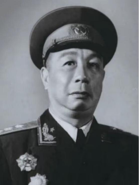 1980年，开国上将陈士榘与妻子范淑琴经法院调解，正式离婚。两人养育了六个子女，